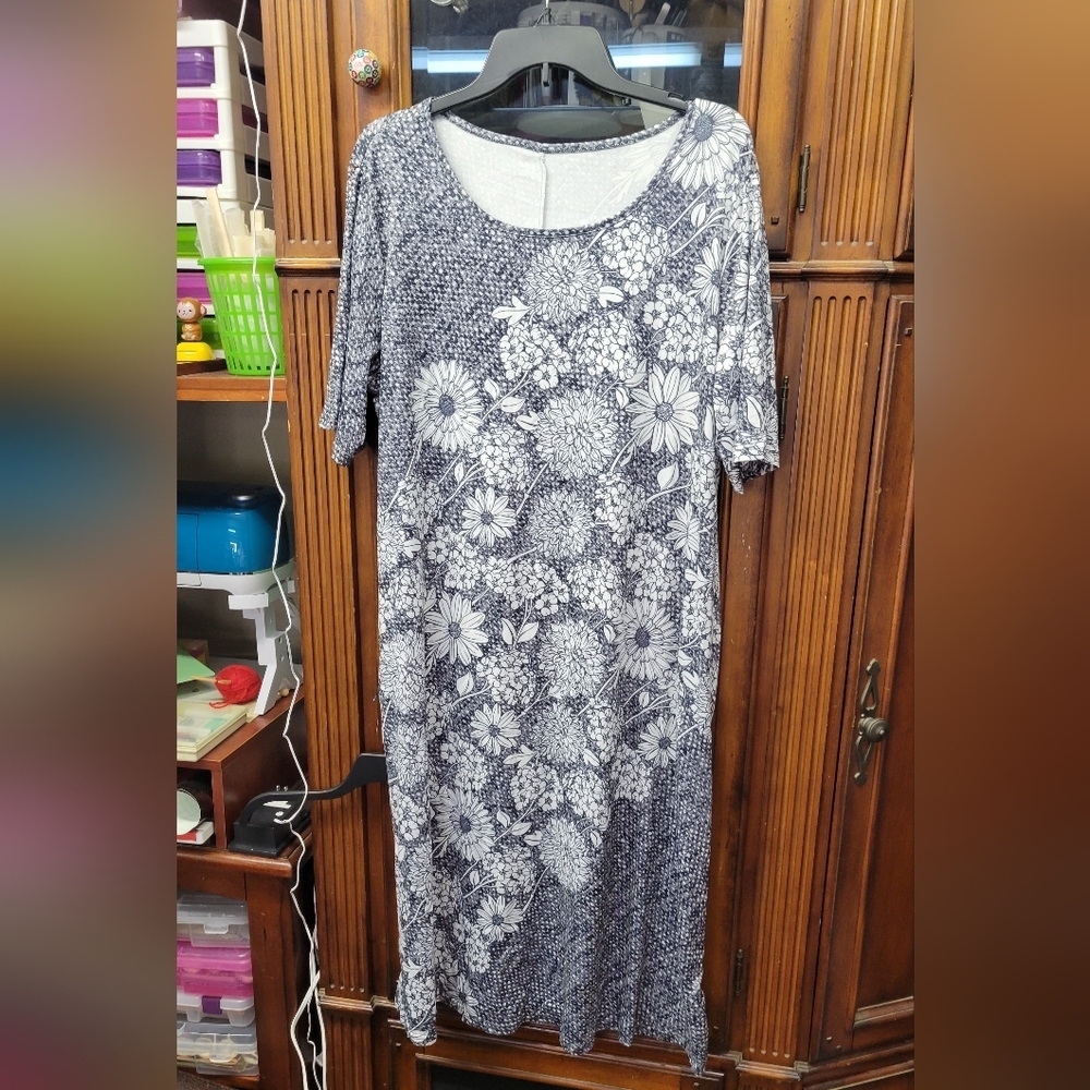 Floral Black and White Dress 1XL